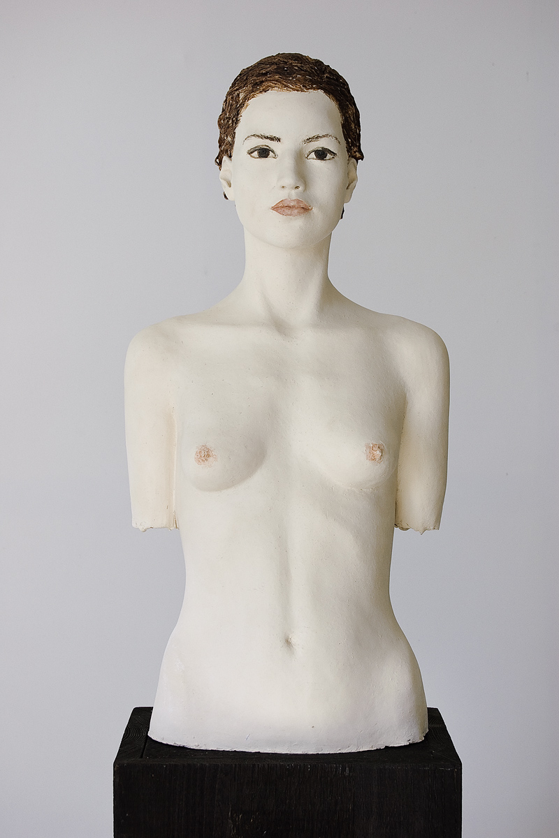 Donna Franca, Terrakotta engobiert, 69x34x18 cm, 2012