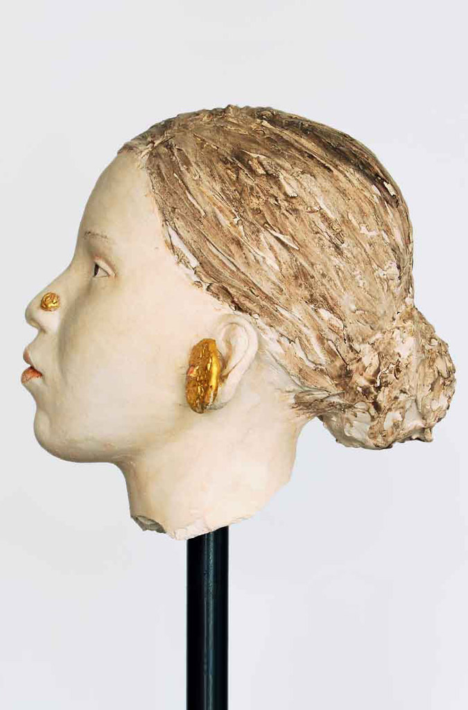 Inderin, Terrakotta engobiert, 39x23x30 cm, 1999